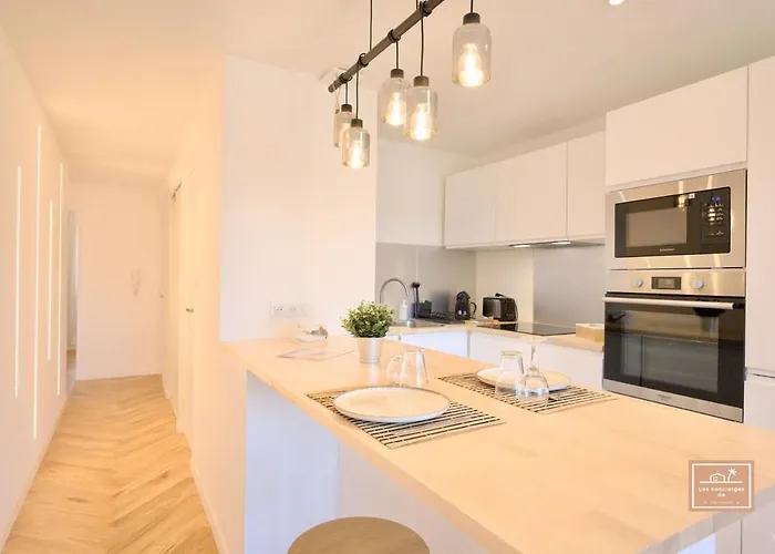 The Break Apartment